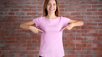 Umístění loga podle situace- kancelář vs provoz vs event