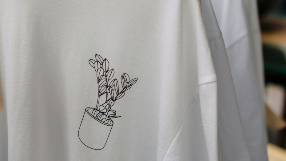 Jak vybrat barvu trička, aby logo vyniklo